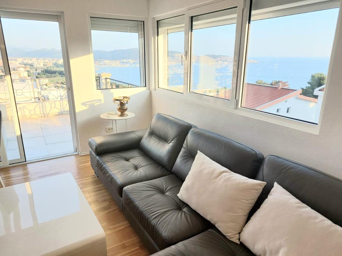 Sea & Mountain Villa Bar
